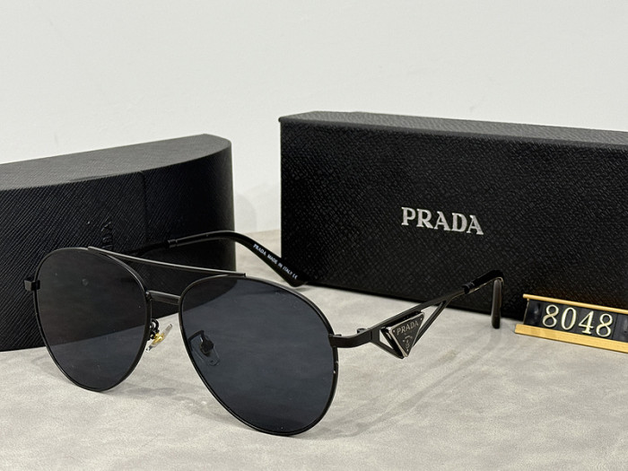 Blue light blocking sunglasses with the box and case ,G25-845-850
