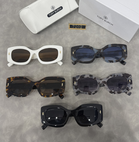 Blue light blocking sunglasses with the box and case ,G25-864-868