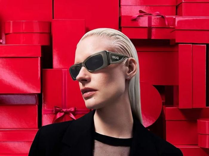 Blue light blocking sunglasses with the box and case ,G25-857-863