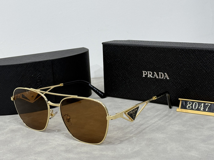 Blue light blocking sunglasses with the box and case ,G25-851-856