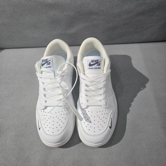 Men sneaker shoes,  size 40-44, SS40-32