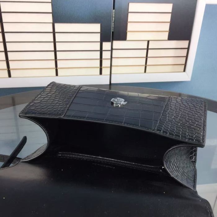 Leather bag ,5A ,size 23cm or 19cm,no box,  B110-286