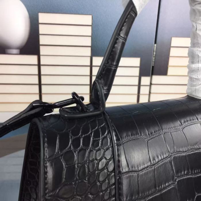Leather bag ,5A ,size 23cm or 19cm,no box,  B110-286