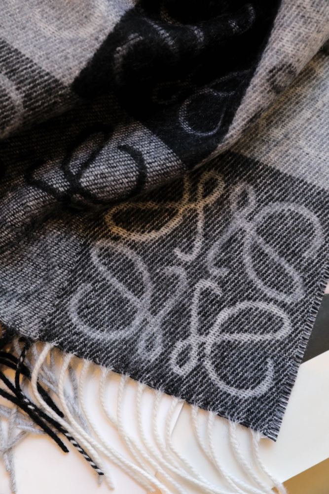 Cashmere cotton scarf , size 40X180cm, no box. SF25-24