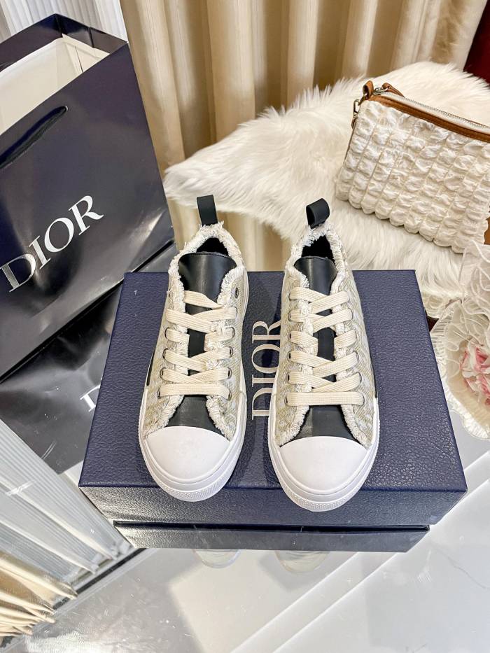 Women's men flat sneaker shoes,  size 35-45, SS80-597