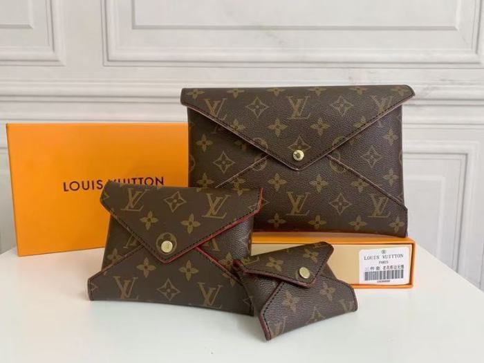 Leather bag ,5A ,,size 23x16.5x0.3cm and 15.5x11.5x0.3cm and 10x7x0.3cm,no box,  B75-8