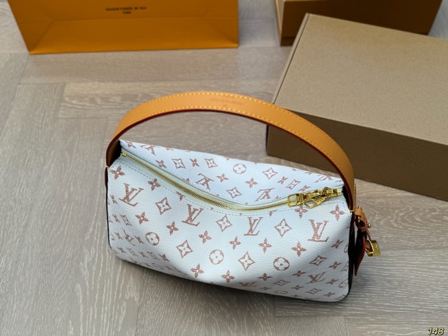 Split leather bag ,3A , size 32x20cm ,no box, B68-23