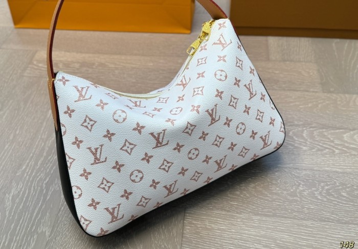Split leather bag ,3A , size 32x20cm ,no box,  B68-23