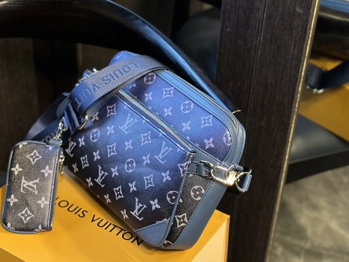 Split leather bag ,3A ,size 25x18cm,no box,  B75-12