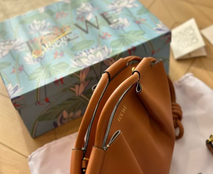 Leather bag ,4A ,size 27x18cm,no box,  B88-3-5