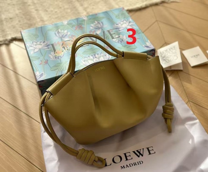 Leather bag ,4A ,size 27x18cm,no box,  B88-3-5