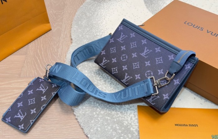 Split leather bag ,3A ,size 22x14cm,no box,  B68-45