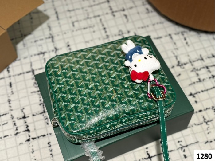 Split leather bag ,3A ,size 24x20cm,no box,  B75-45-56