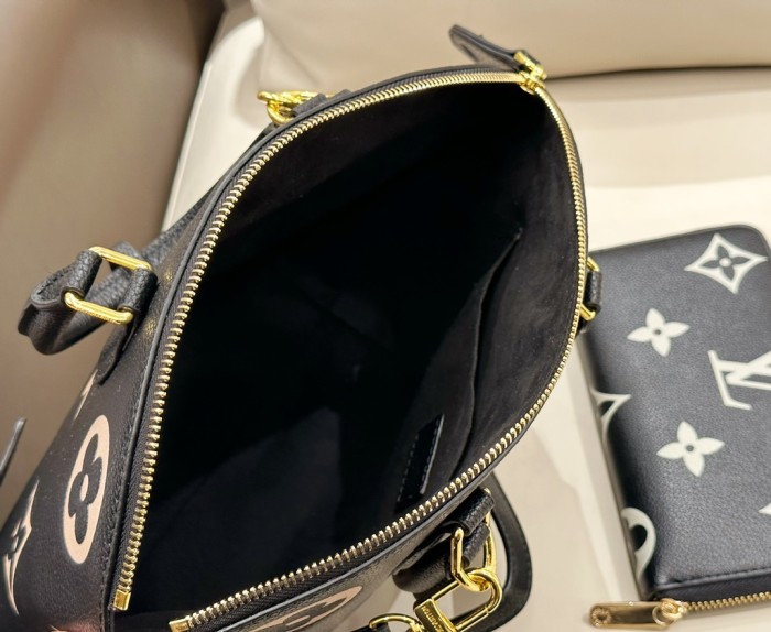 Split leather bag a set,3A ,no box,  B75-35