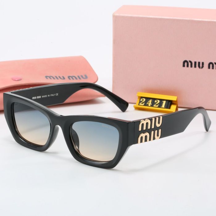 Blue light blocking sunglasses with the box and case ,G25-897-902