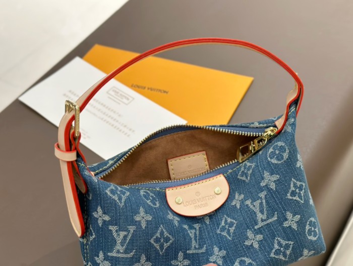 Split leather bag a set,3A ,no box,  B75-93