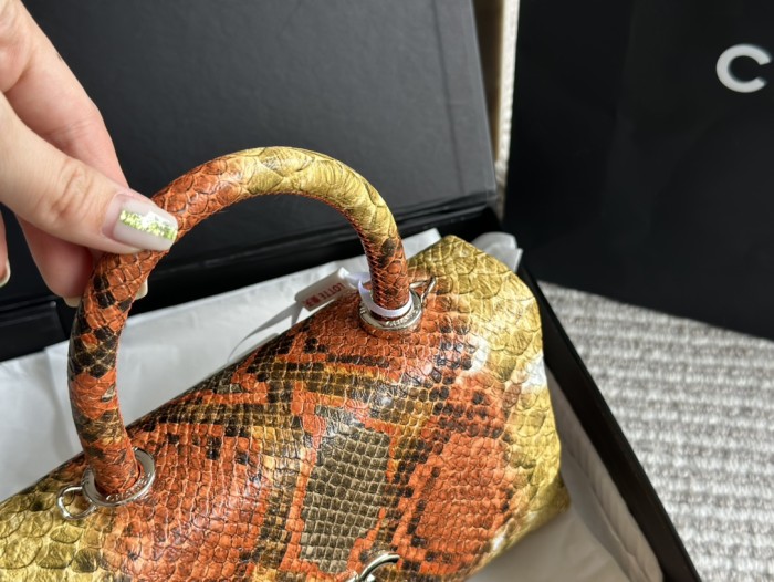 Leather bag ,4A ,size 22x13cm,no box,  B88-47-50
