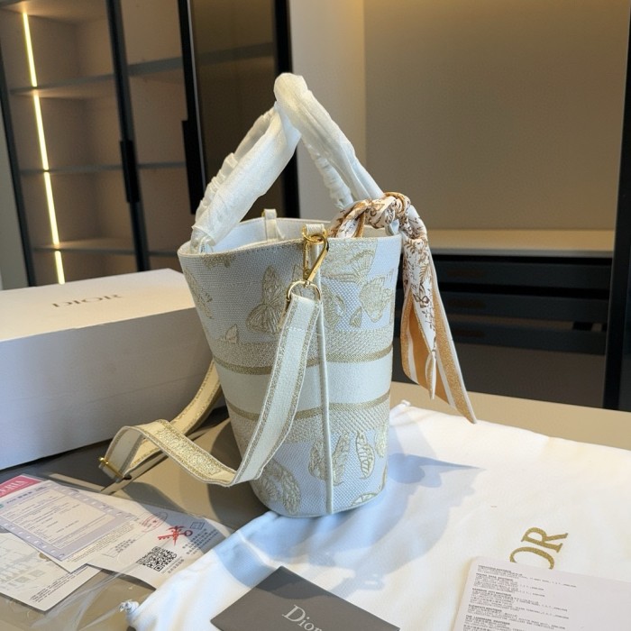Canvas bag bag ,4A ,size 26x25x11cm,no box,  B88-102