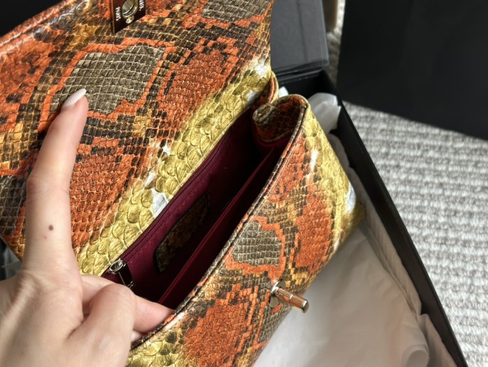 Leather bag ,4A ,size 22x13cm,no box,  B88-47-50