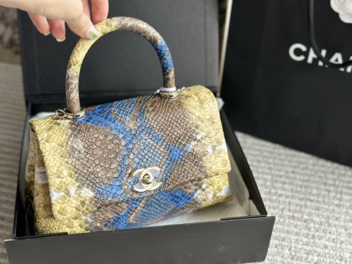 Leather bag ,4A ,size 22x13cm,no box,  B88-47-50