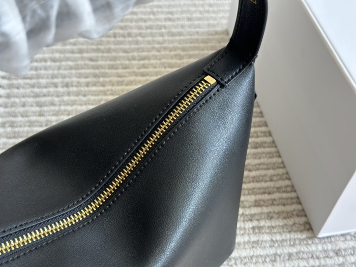 Leather bag ,4A ,size 21x17cm,no box,  B88-92-96