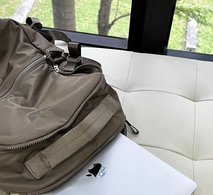 Nylon waterproof backpack bag  ,size 29x18x42cm,no box,  B50-8-13