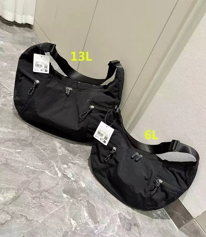 Handbag, straddle bag  ,size 37x28x12.5cm or 45x39x12.5cm,no box,  B30-57-60