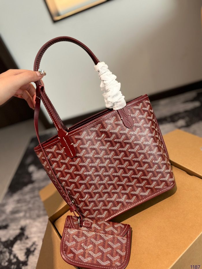 Split leather bag ,3A ,size 20X19cm,no box,  B68-66-68