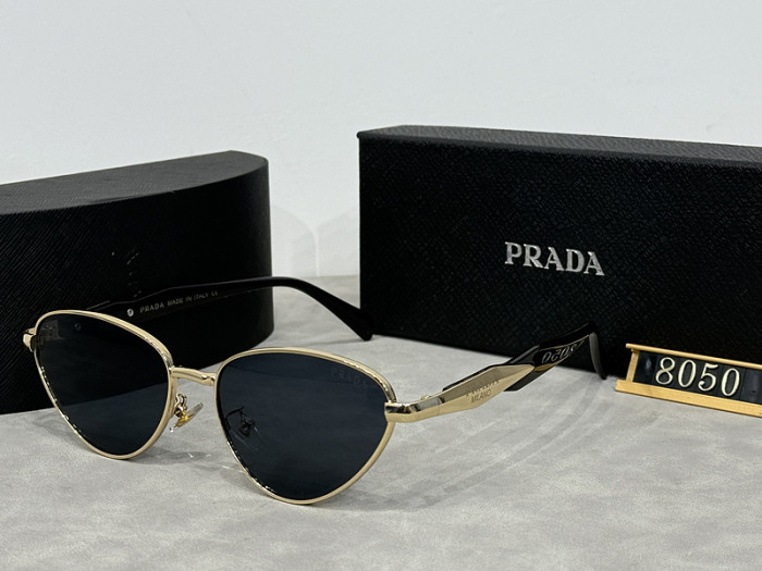 Blue light blocking sunglasses with the box and case ,G25-903-908