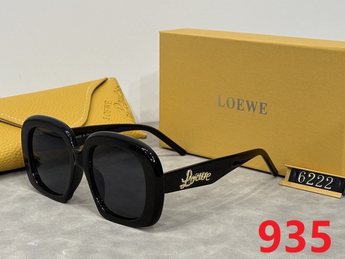 Blue light blocking sunglasses with the box and case ,G25-935-940
