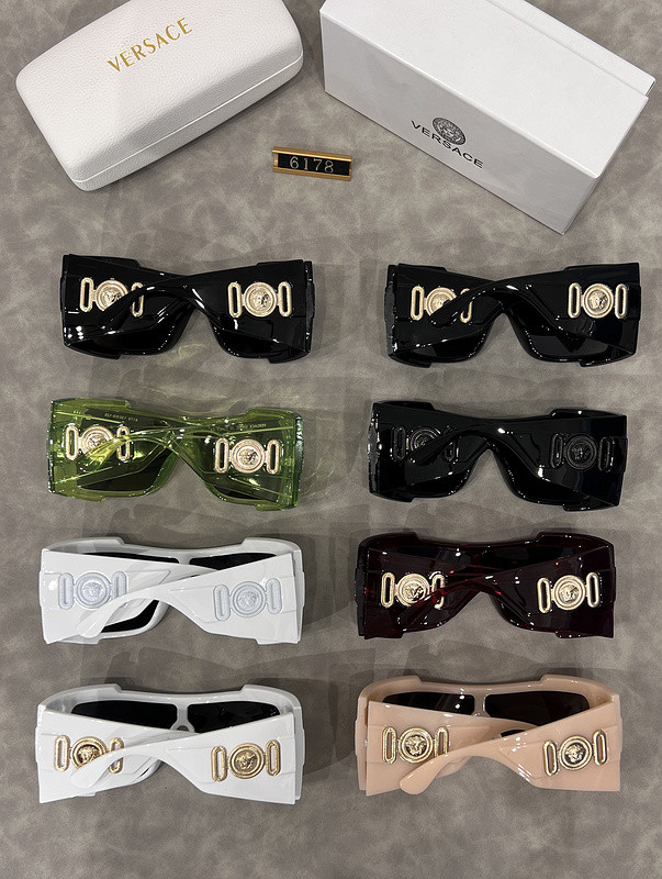 Blue light blocking sunglasses with the box and case ,G25-946-953