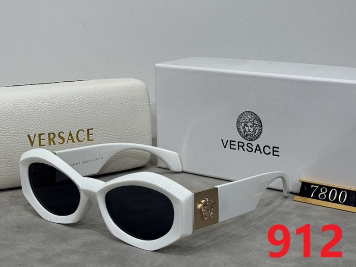 Blue light blocking sunglasses with the box and case ,G25-909-913