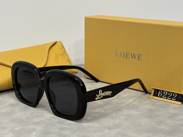 Blue light blocking sunglasses with the box and case ,G25-935-940