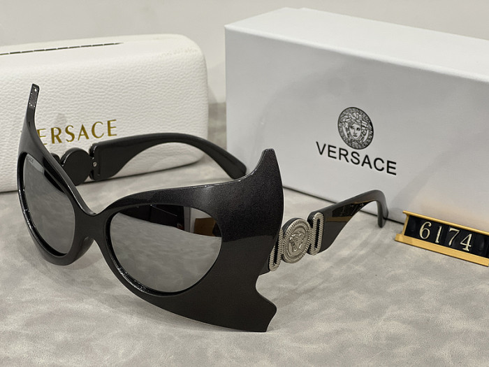Blue light blocking sunglasses with the box and case ,G25-960-966