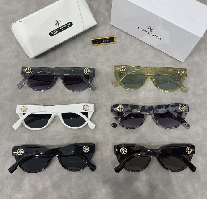 Blue light blocking sunglasses with the box and case ,G25-967-972