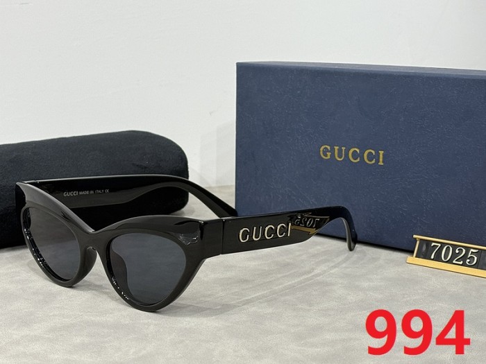 Blue light blocking sunglasses with the box and case ,G25-990-994