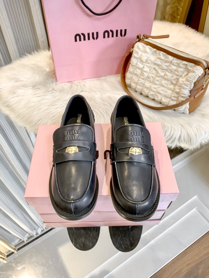 Women flat shoes, size 35-40, SS60-138-139
