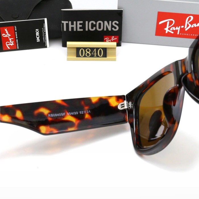 Blue light blocking sunglasses with the box and case ,G25-1014-1019