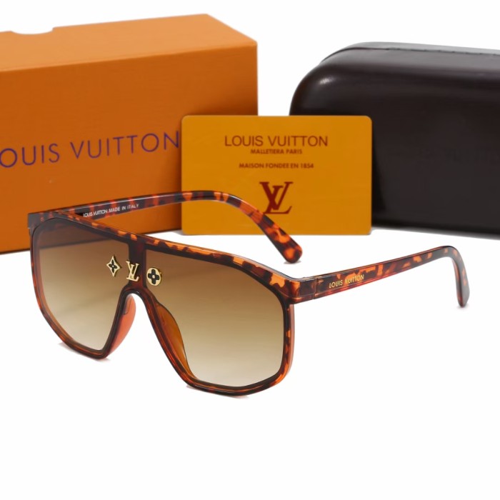 Blue light blocking sunglasses with the box and case ,G25-1083-1088
