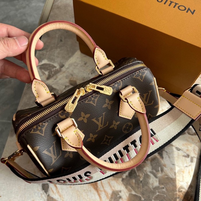 Split leather bag ,3A , size 20cm,no box,  B68-71