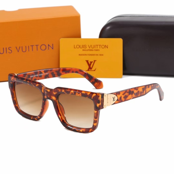 Blue light blocking sunglasses with the box and case ,G25-1071-1076