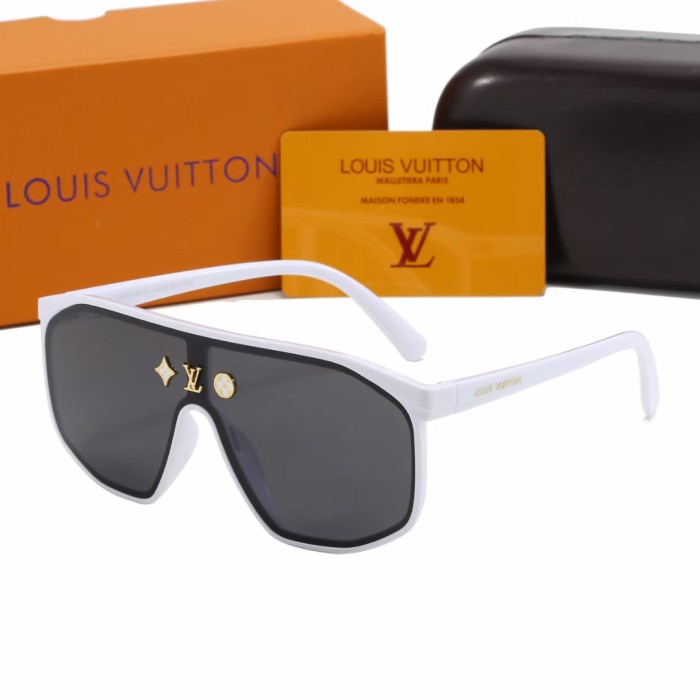 Blue light blocking sunglasses with the box and case ,G25-1083-1088