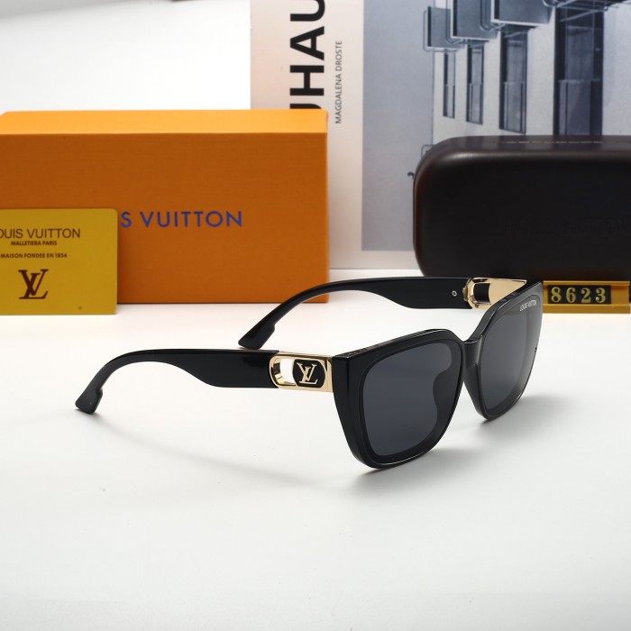 Blue light blocking sunglasses with the box and case ,G25-1104-1108