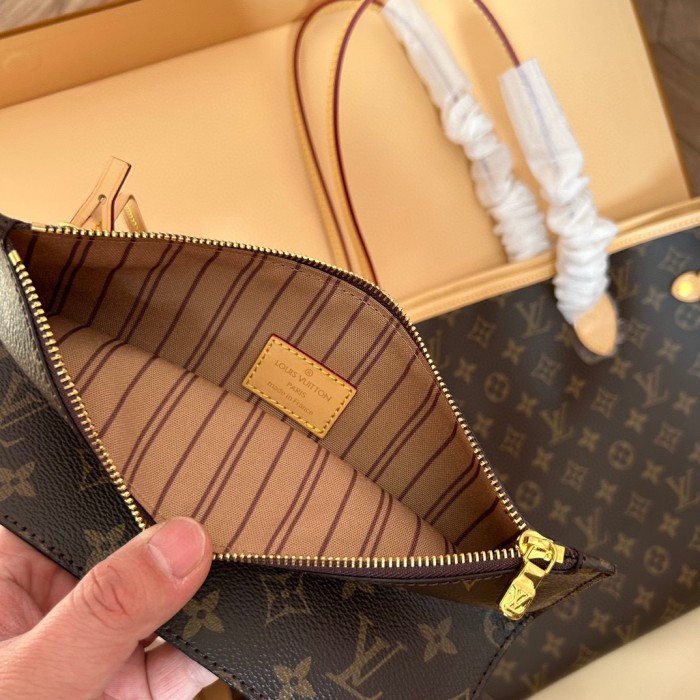 Split leather bag ,3A , size 32x28cm,no box,  B68-73