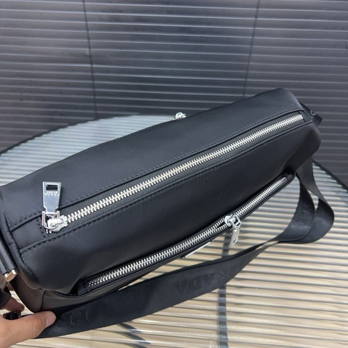 Nylon bag ,3A , size 32x22cm,no box,  B68-80