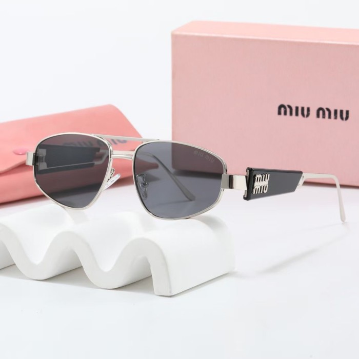 Blue light blocking sunglasses with the box and case ,G25-1188-1195