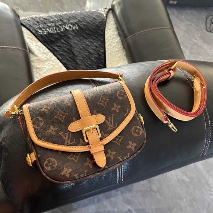 Split leather bag ,3A , size 20x16cm,no box,  B68-77