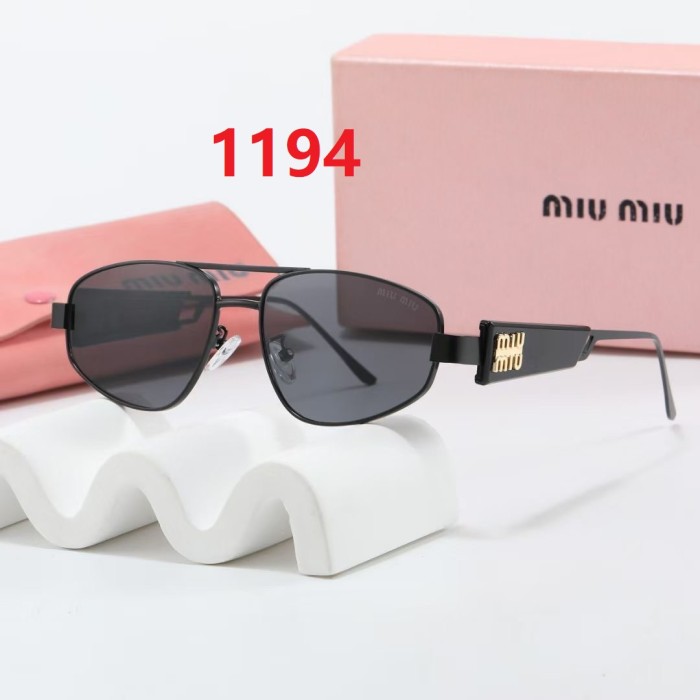 Blue light blocking sunglasses with the box and case ,G25-1188-1195