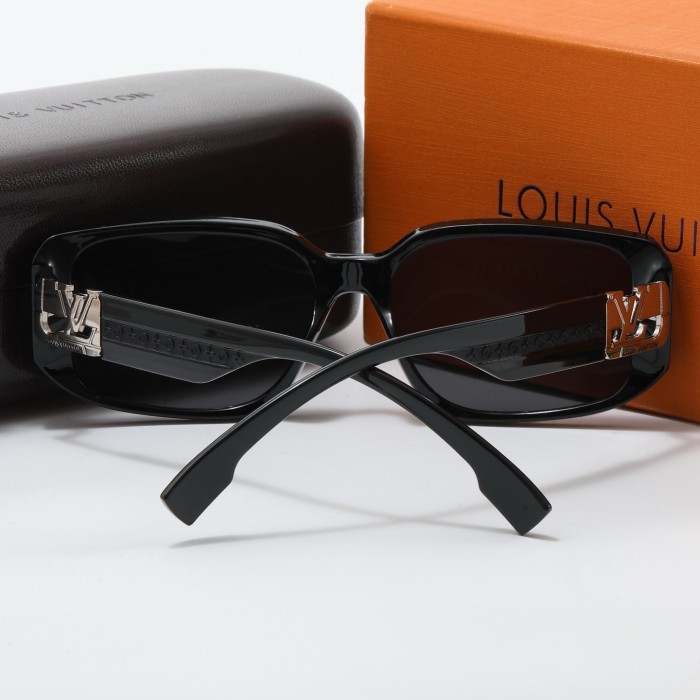 Blue light blocking sunglasses with the box and case ,G25-1143-1146