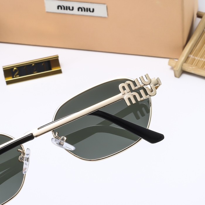 Blue light blocking sunglasses with the box and case ,G25-1157-1161